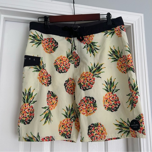 Rip Curl Pineapple Print Board Shorts - Picture 1 of 5